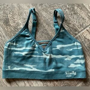 New Kindly Yours Seamless Bralette Sports Bra Size L. Blue Camouflage.